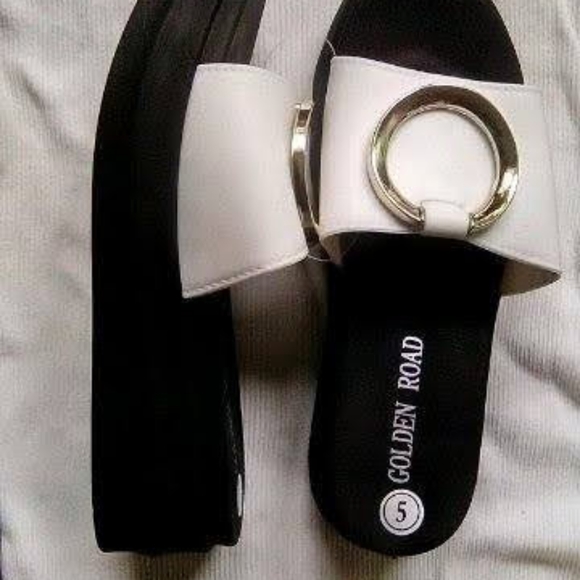 Ladies Slide Slippers. - Picture 8 of 9